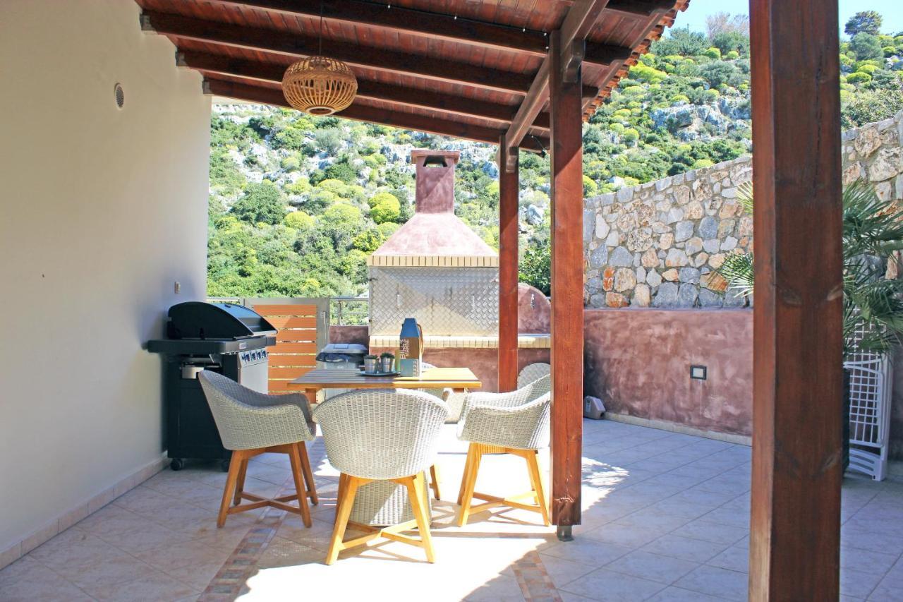 Villa Almy Plaka  Luaran gambar